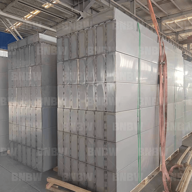 储罐内部浮动屋顶的专业工厂，以减少损失